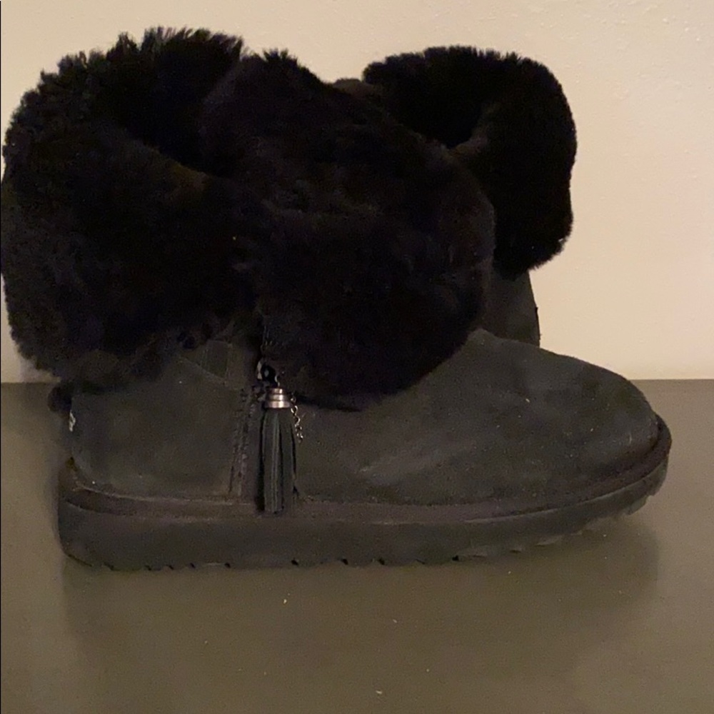 Great condition black UGGs
